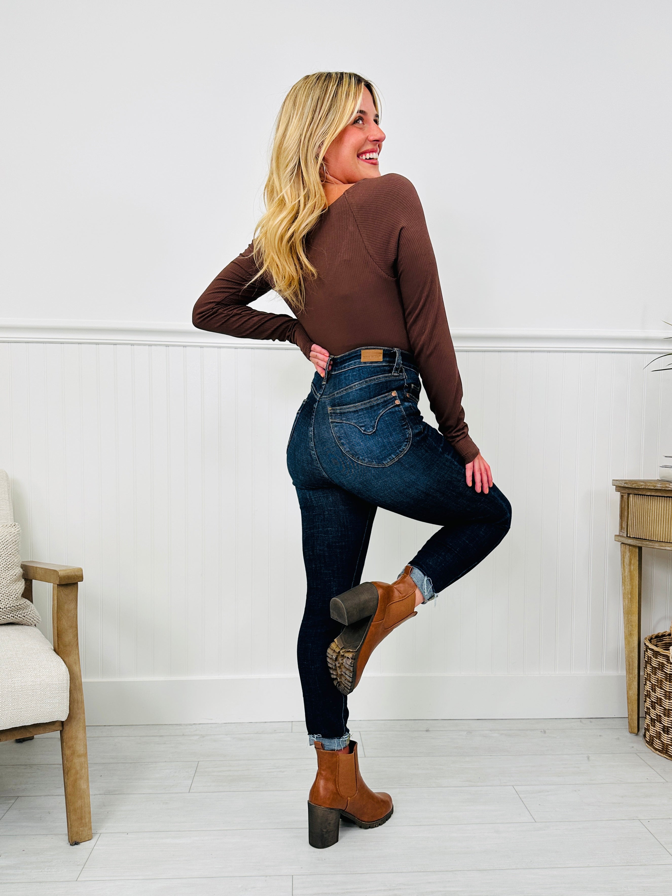 Elara –  Sculpt & Lift Skinny Jeans