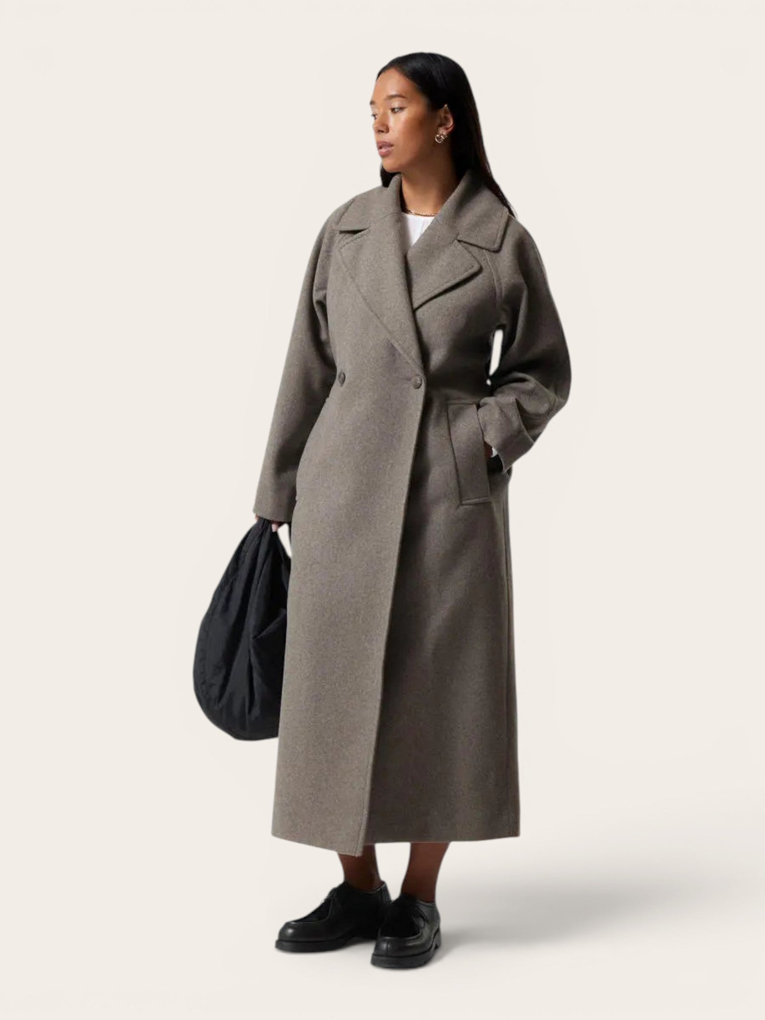 Emilia – Timeless Wool Blend Coat