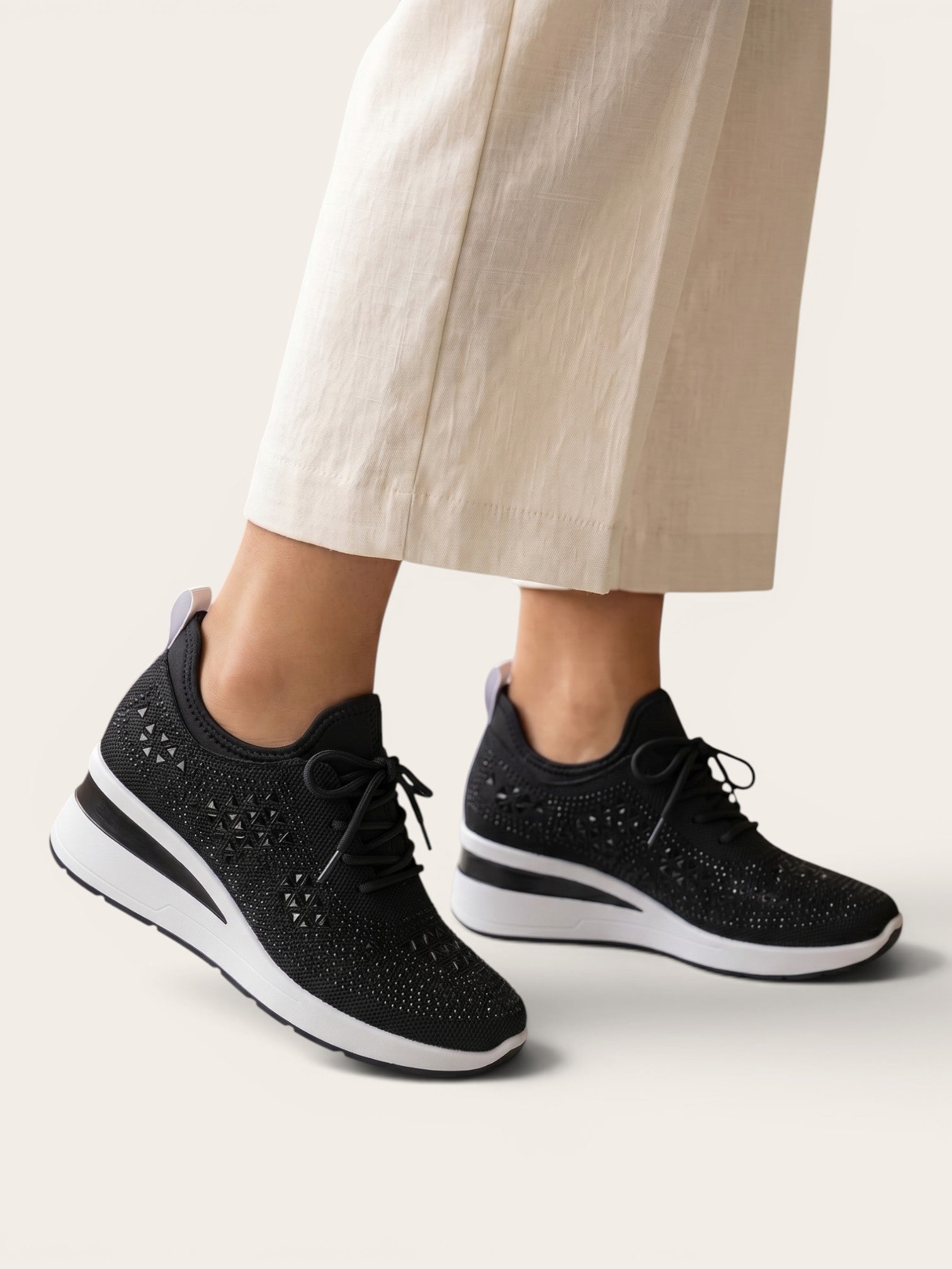 Clara – Supportive Comfort Sneakers