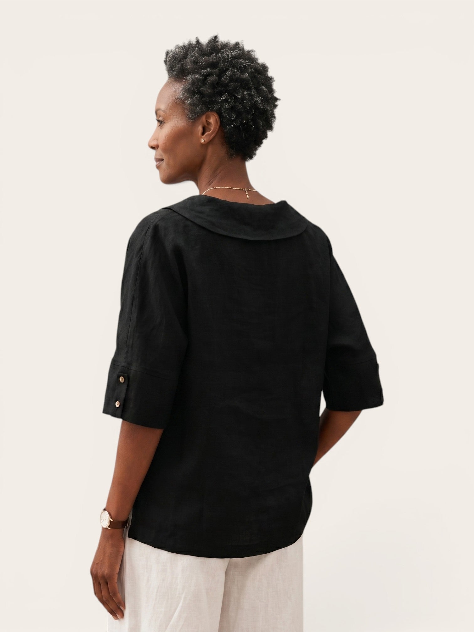 Zoé – Effortless Linen Blouse