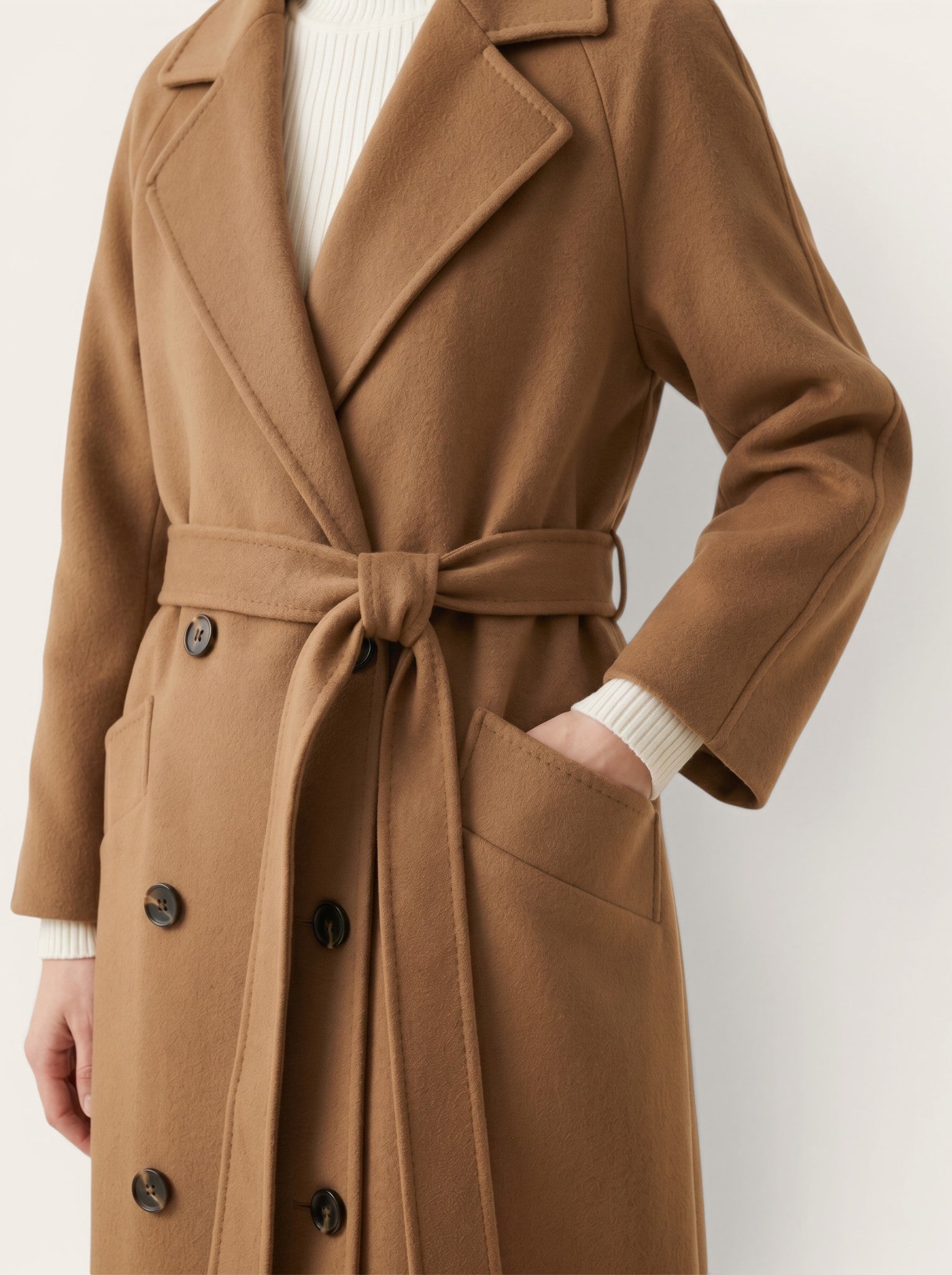 Elara – Pure Wool Tailored Coat